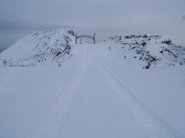 New snow at the top of Mt Hutt near the entrance to South Face.